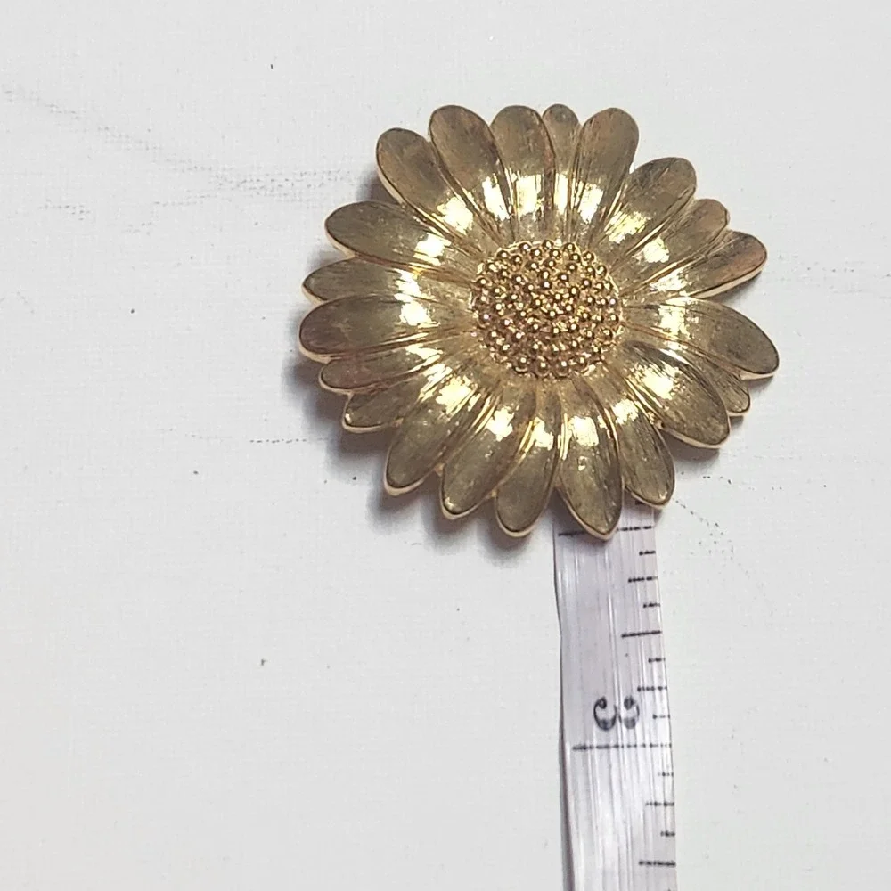 Monet vintage gold